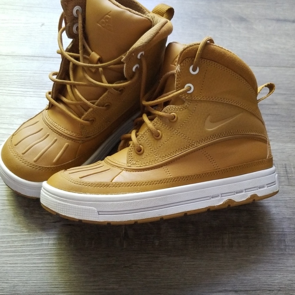 Nike Woodside High boots boys 2